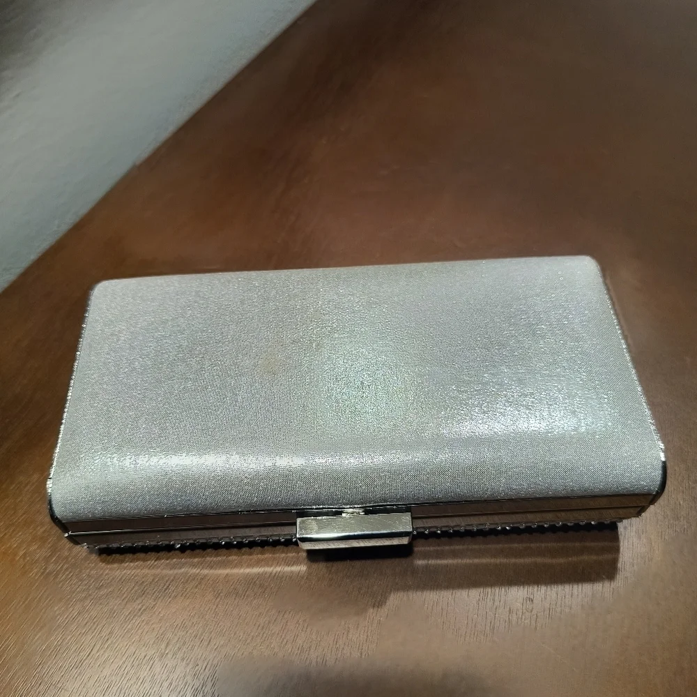 Silver sparkle formal clasped clutch purse